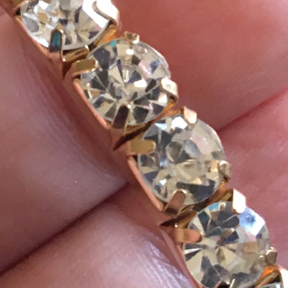 Vintage large clear rhinestone stretch bracelet - Picture 6 of 7